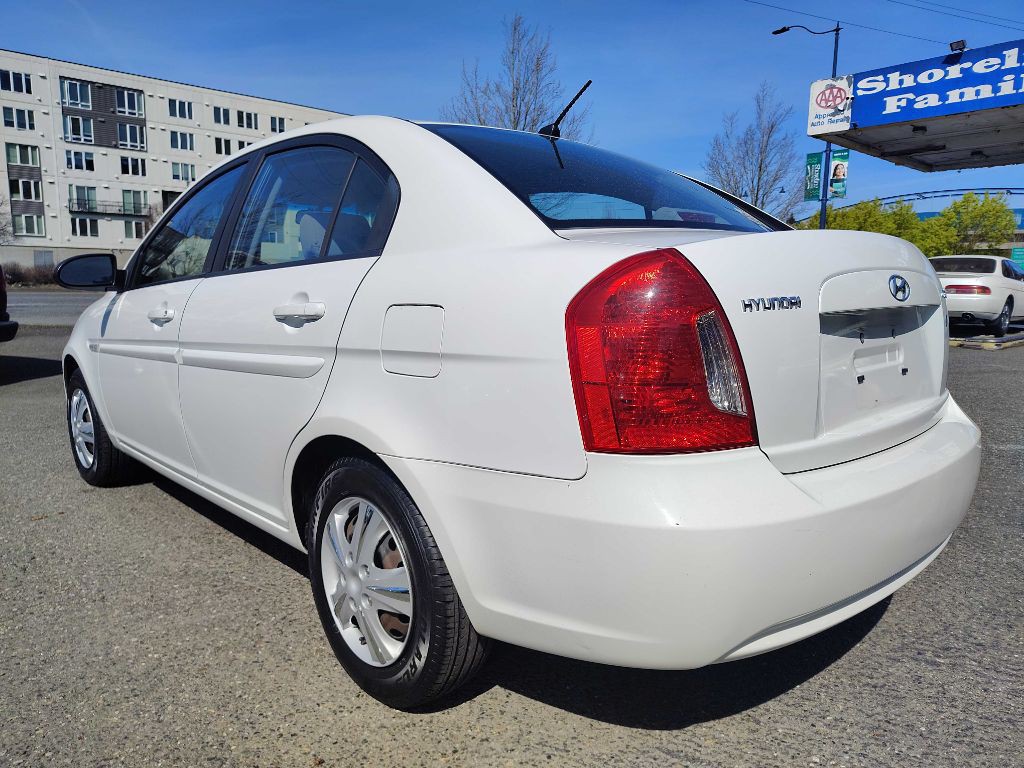2007 Hyundai Accent Image 2