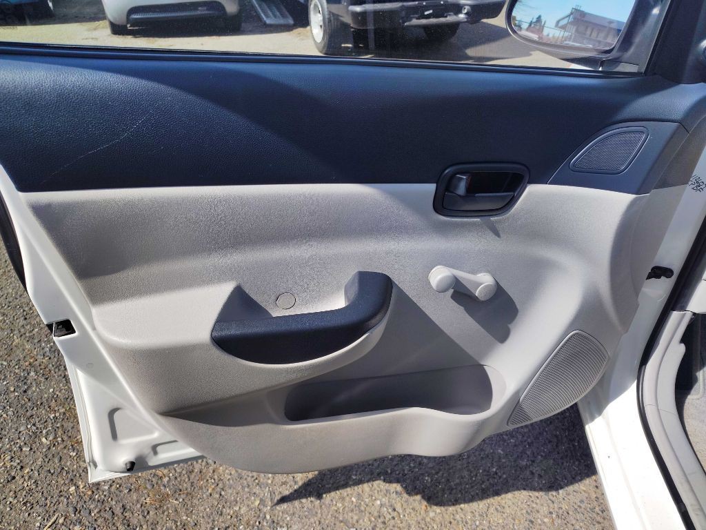 2007 Hyundai Accent Image 21