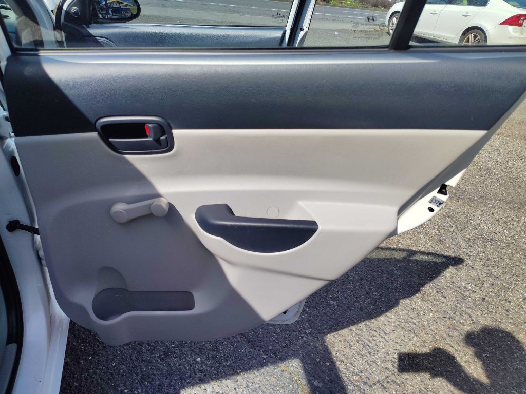 2007 Hyundai Accent Image 23