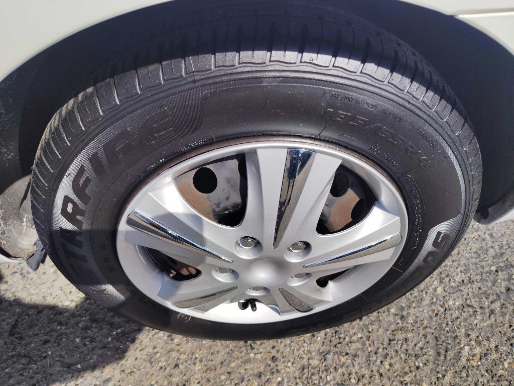 2007 Hyundai Accent Image 26