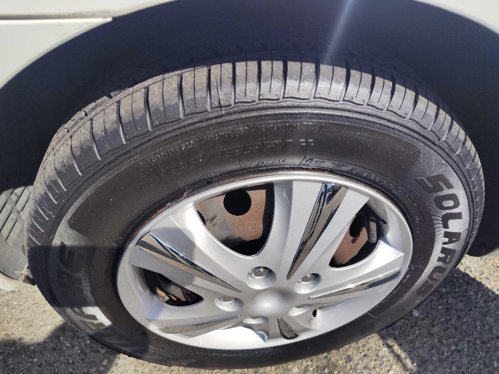 2007 Hyundai Accent Image 28