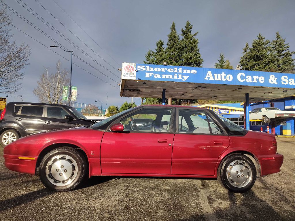 1992 Saturn SL2 Image 1