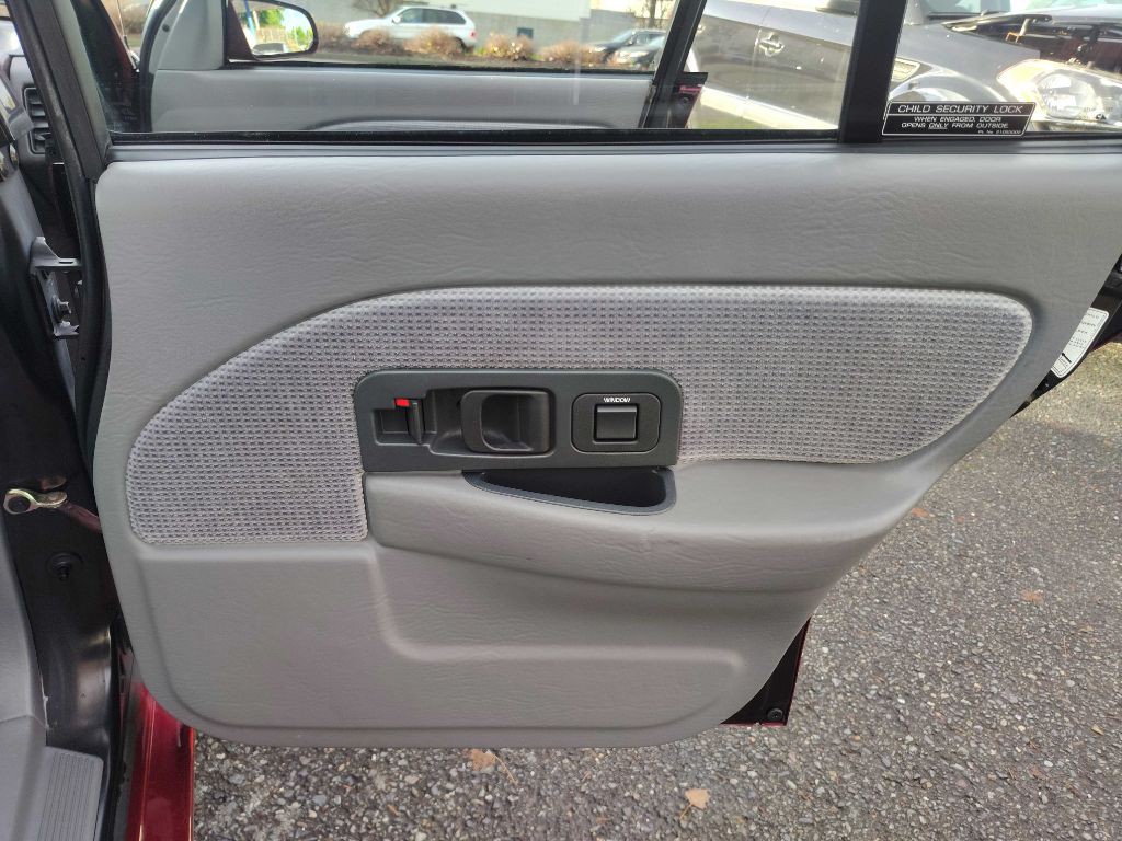 1992 Saturn SL2 Image 24