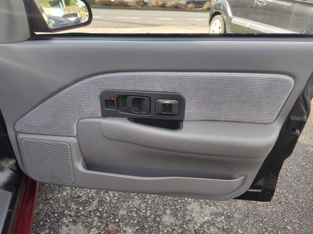 1992 Saturn SL2 Image 25