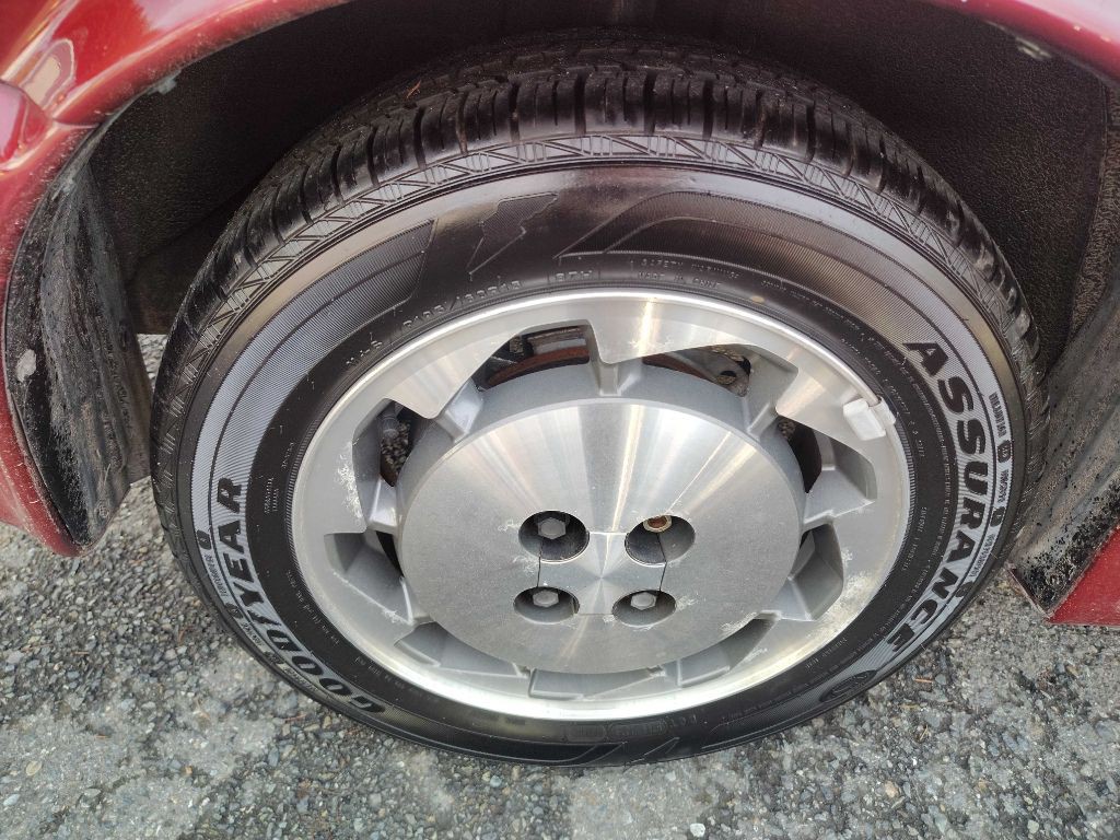 1992 Saturn SL2 Image 28