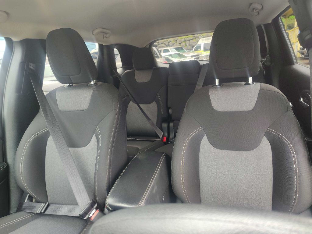 2018 Jeep Cherokee Image 9