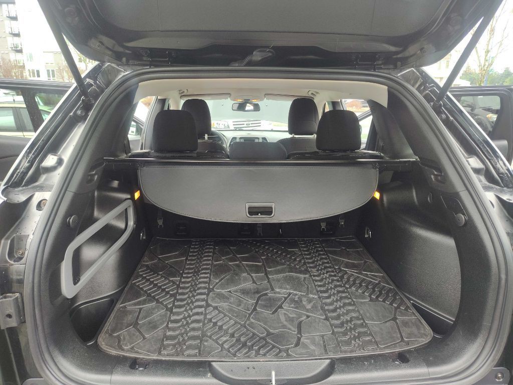 2018 Jeep Cherokee Image 16