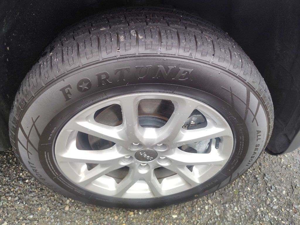 2018 Jeep Cherokee Image 27