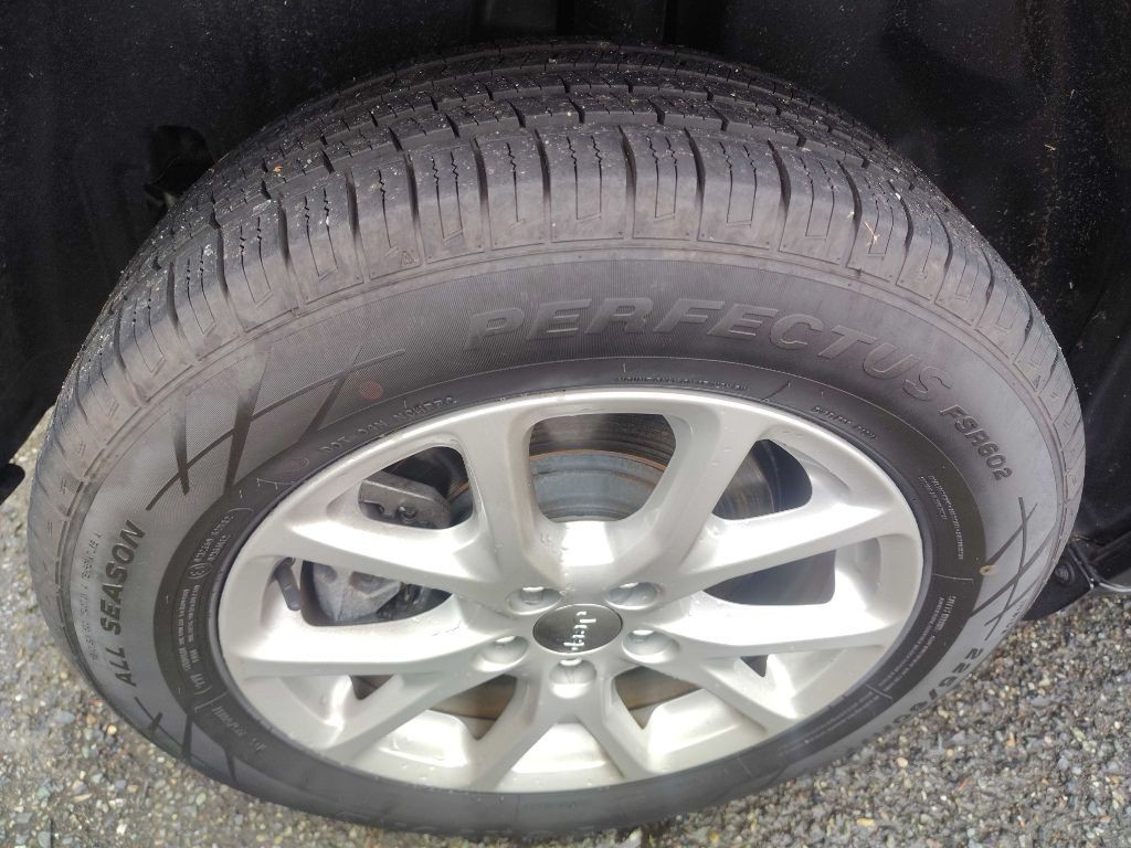 2018 Jeep Cherokee Image 29