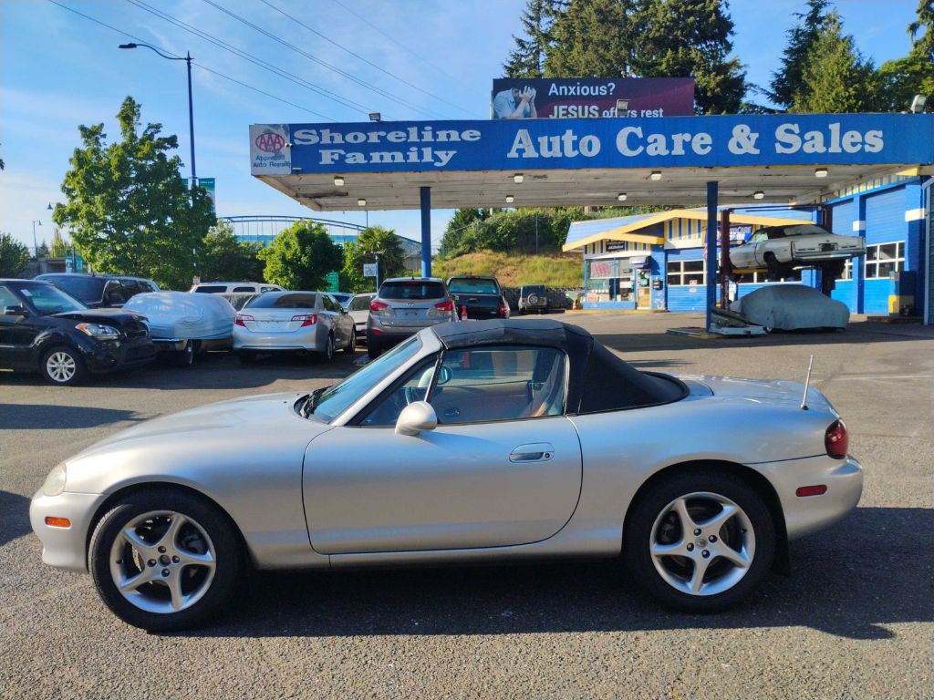 2001 Mazda MX-5 Miata Image 2