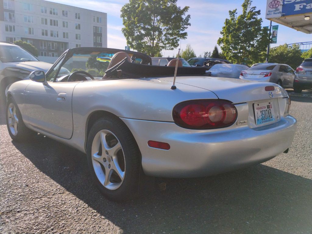 2001 Mazda MX-5 Miata Image 3