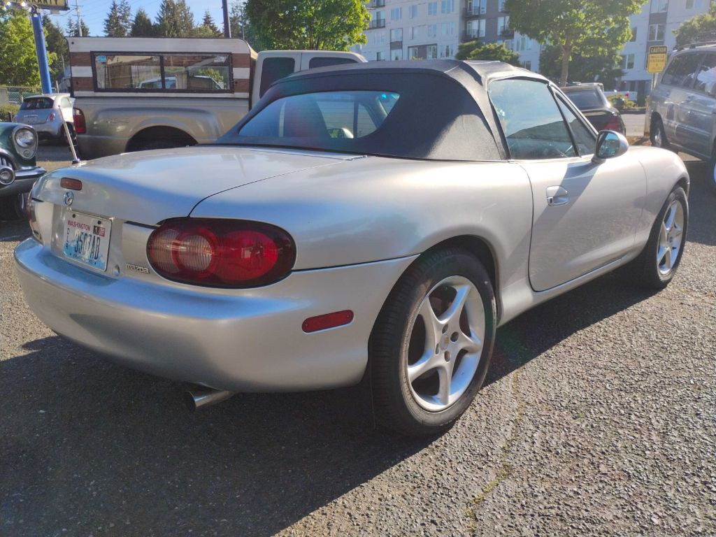 2001 Mazda MX-5 Miata Image 8