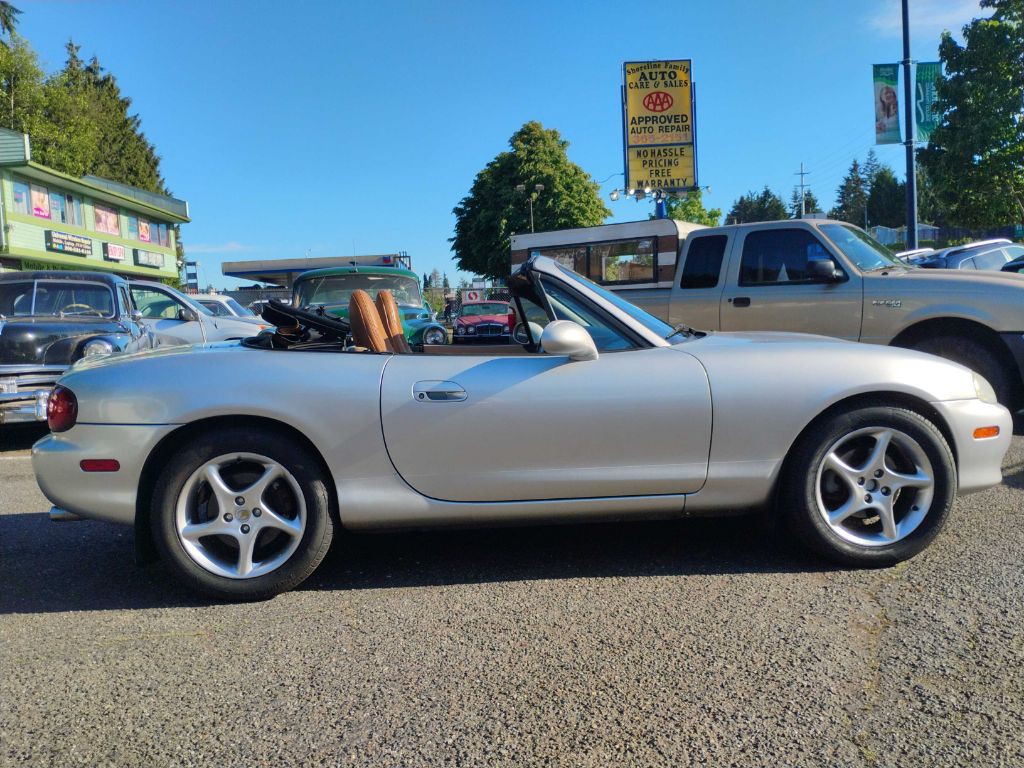 2001 Mazda MX-5 Miata Image 9