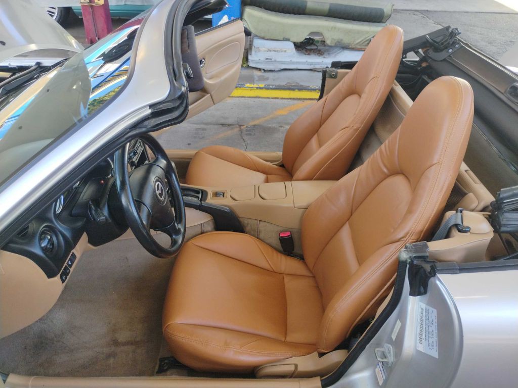 2001 Mazda MX-5 Miata Image 18