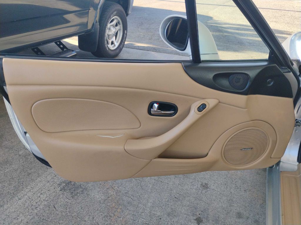 2001 Mazda MX-5 Miata Image 21