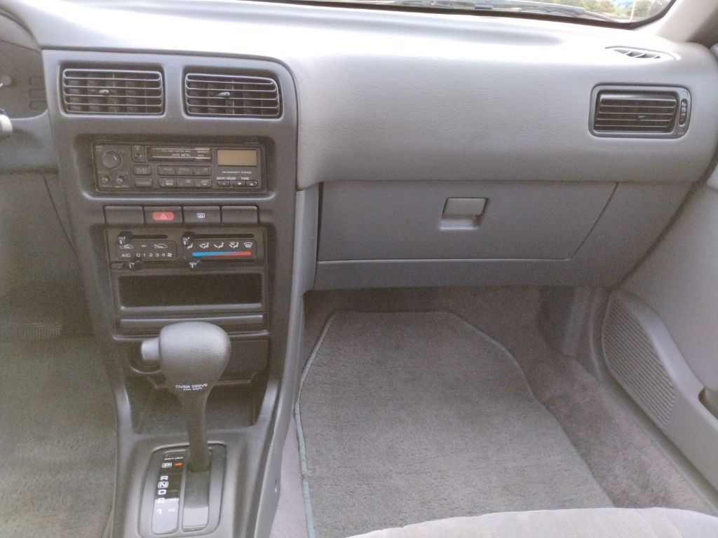 1994 Nissan Sentra Image 12