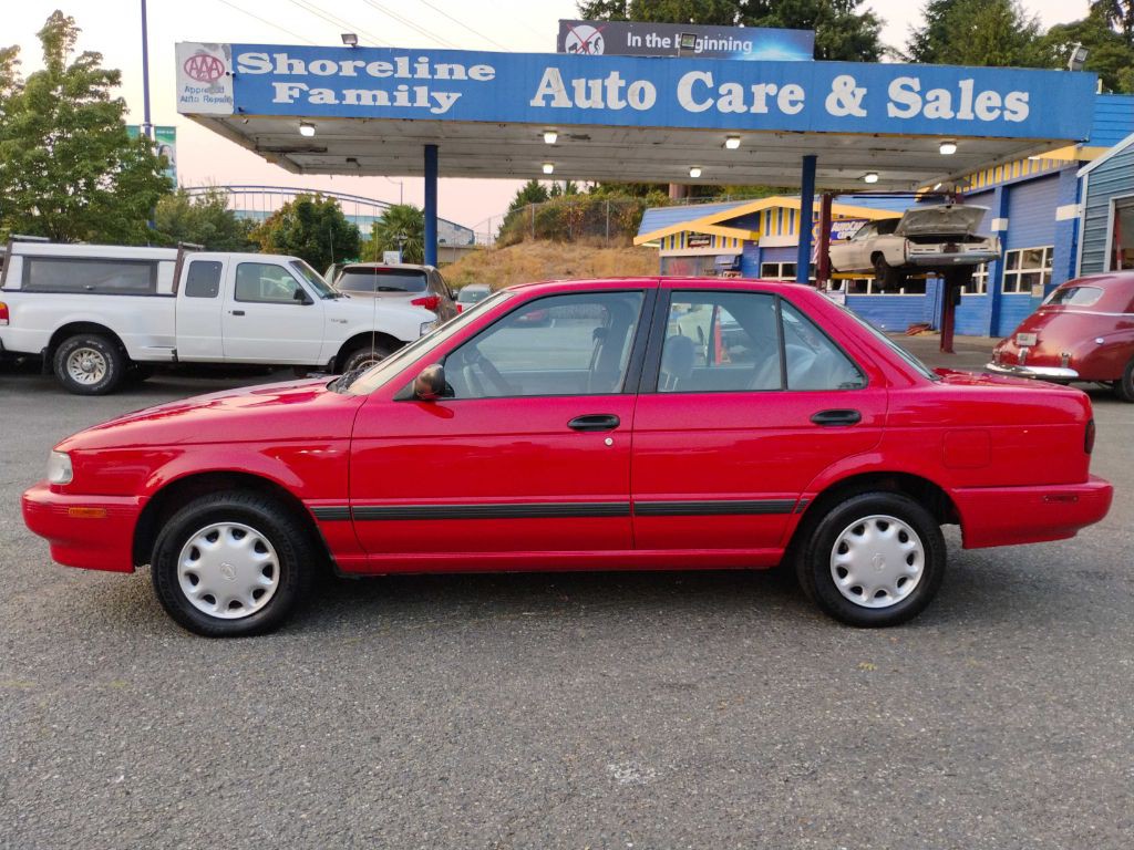 1994 Nissan Sentra Image 9