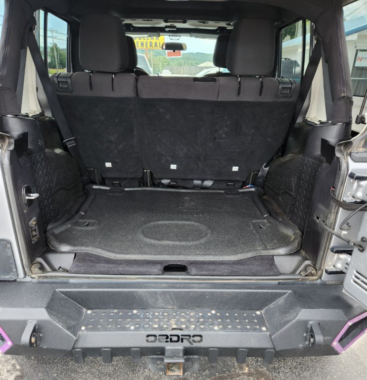 2015 Jeep Wrangler Unlimited Image 9