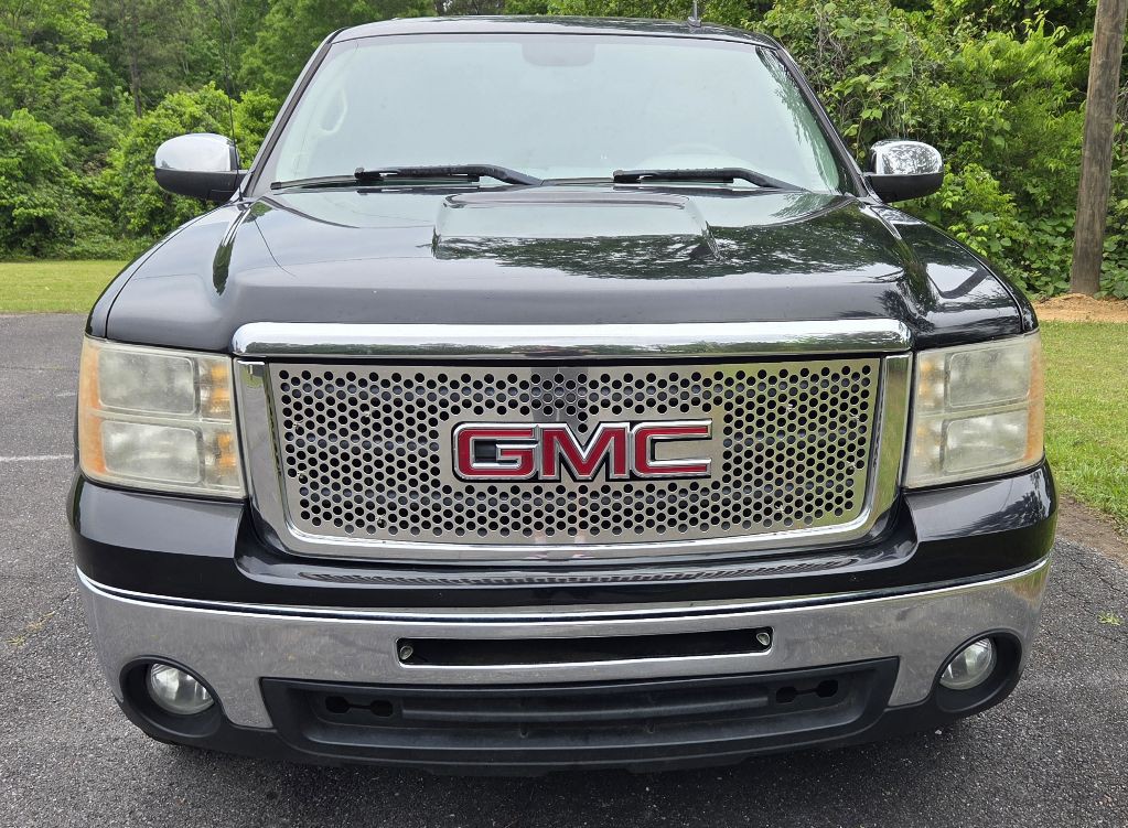 2011 GMC Sierra Image 3