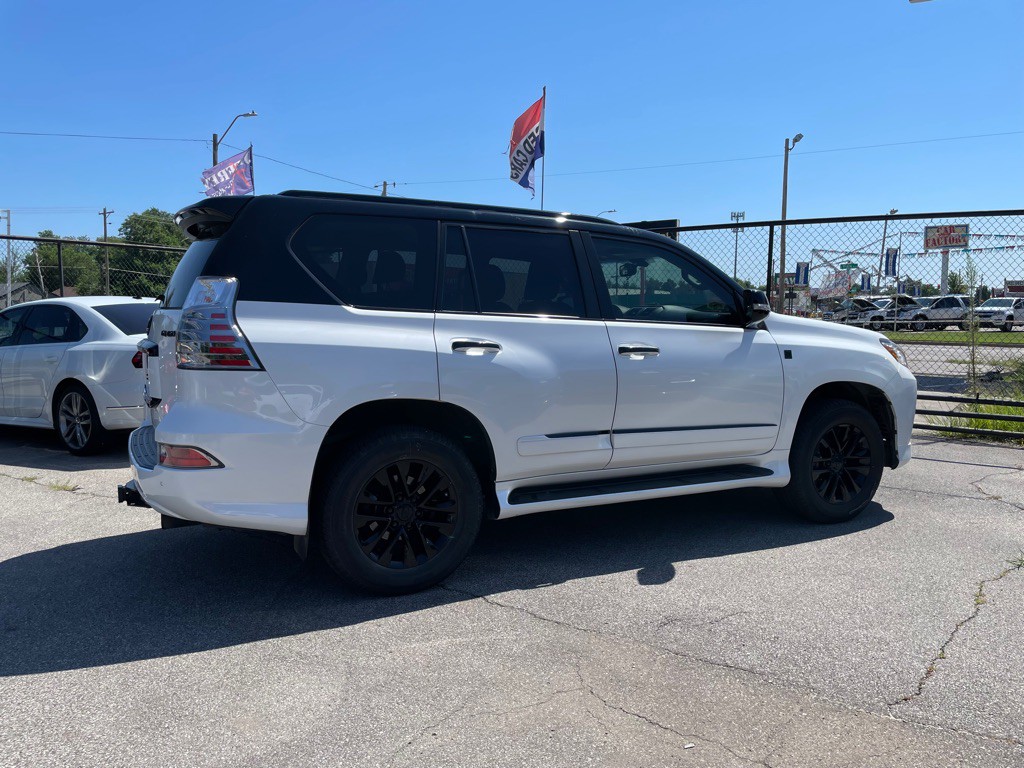 2018 Lexus GX Image 4