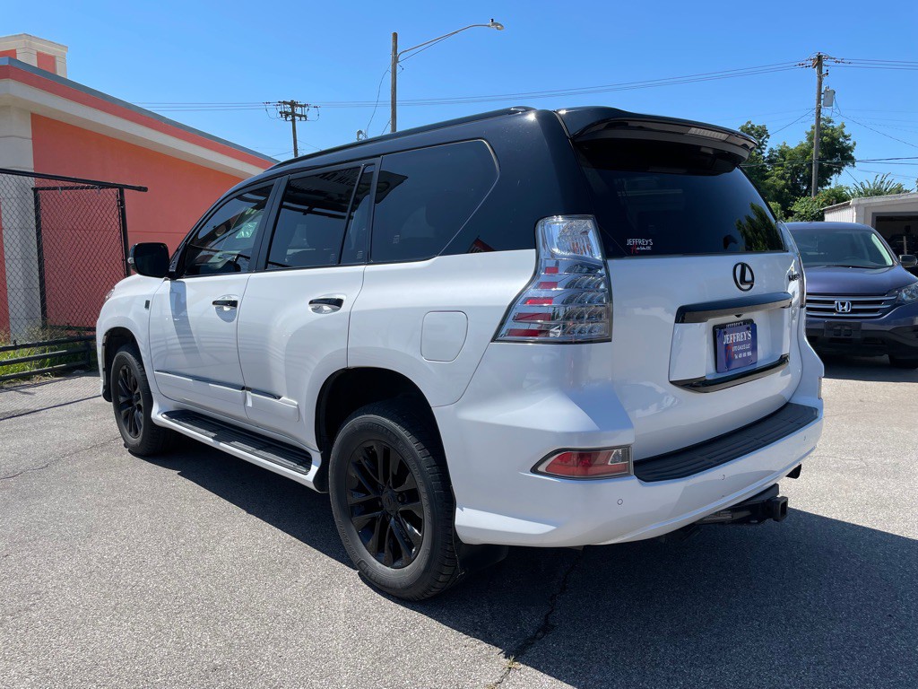 2018 Lexus GX Image 5