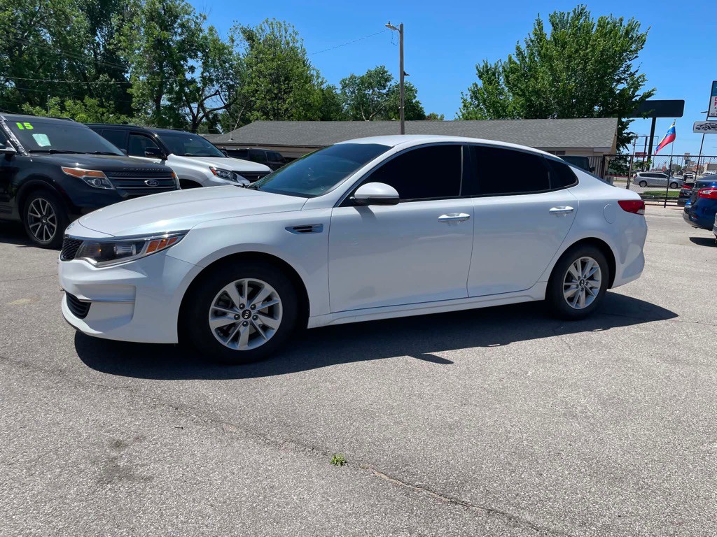 2018 Kia Optima Image 3