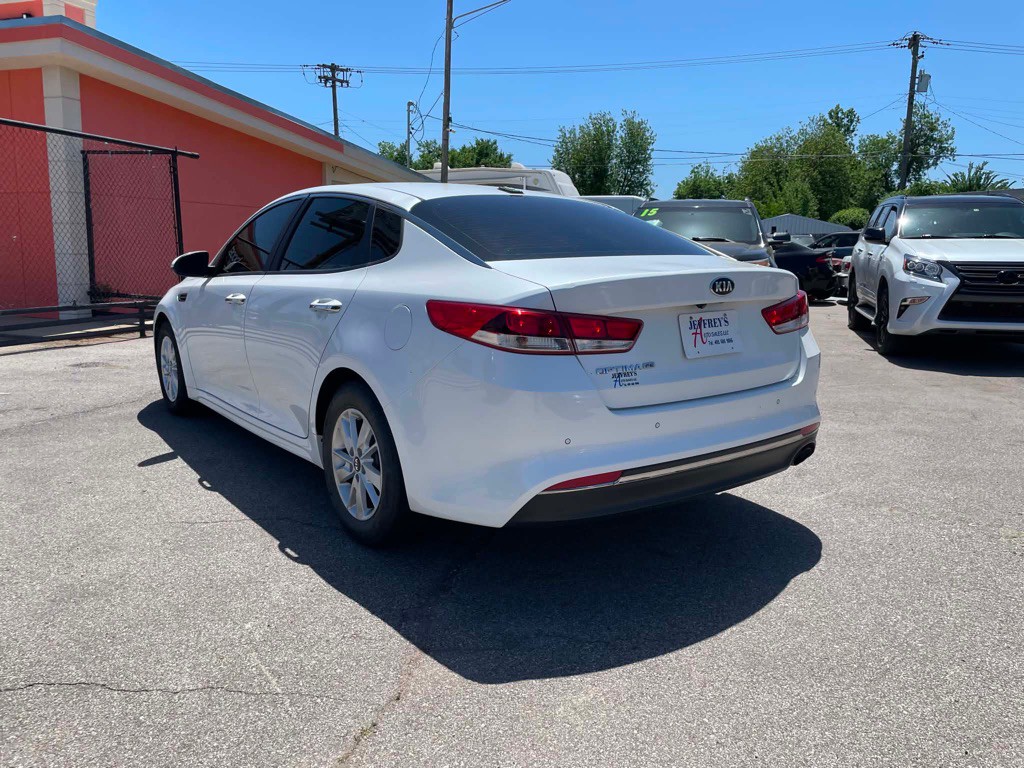 2018 Kia Optima Image 4