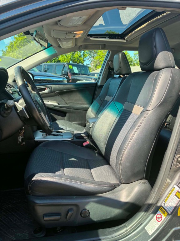2013 Toyota Camry Image 7