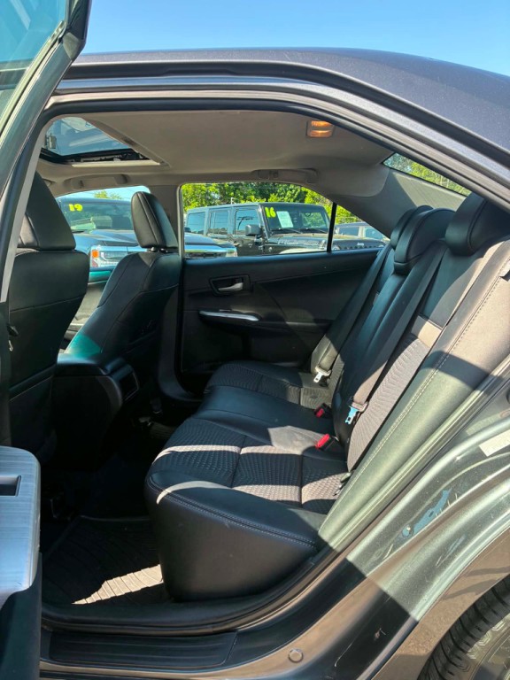 2013 Toyota Camry Image 8