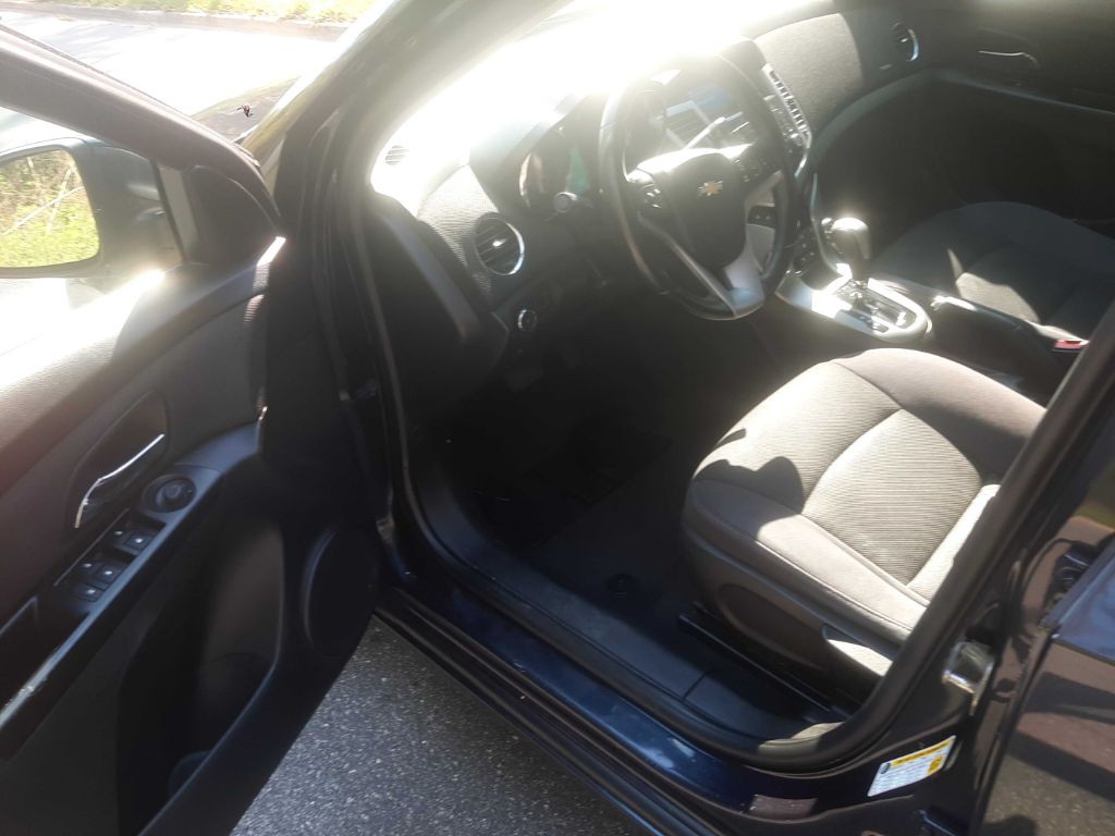 2014 Chevrolet Cruze Image 12