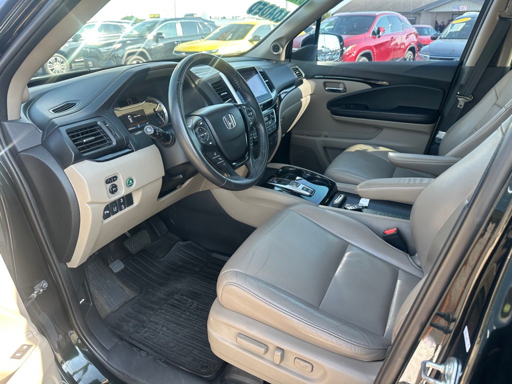 2016 Honda Pilot Image 16