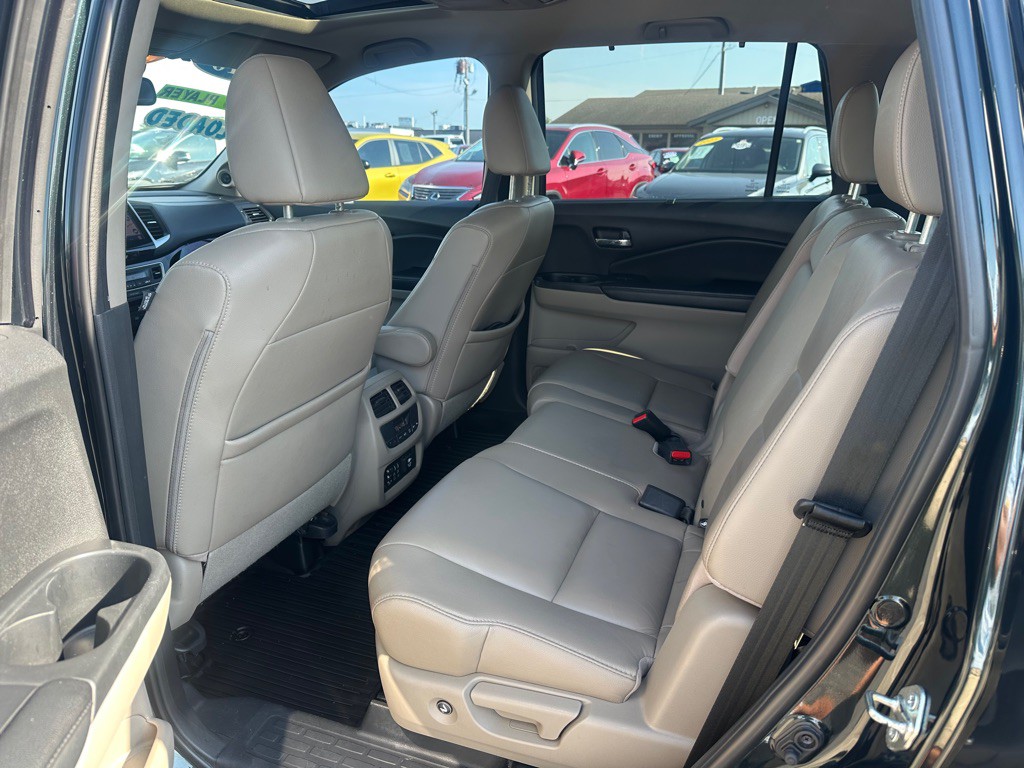 2016 Honda Pilot Image 18