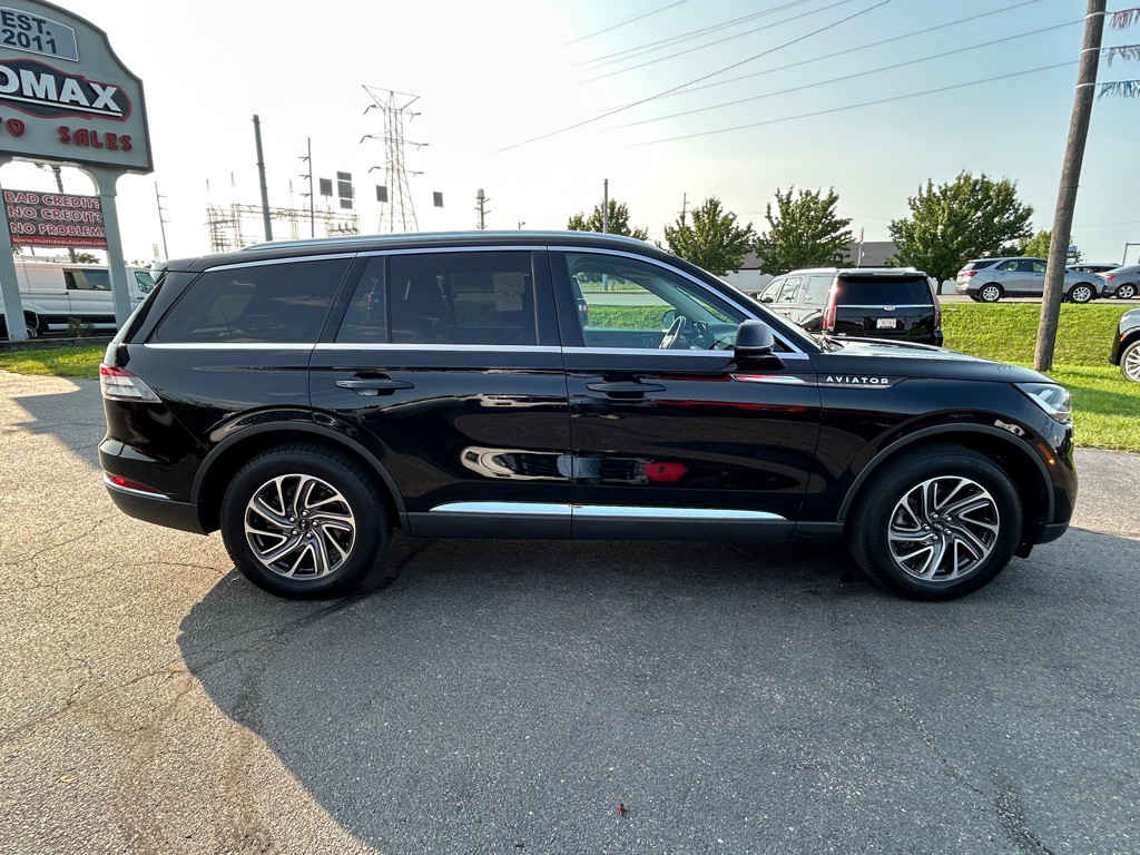 2020 Lincoln Aviator Image 10