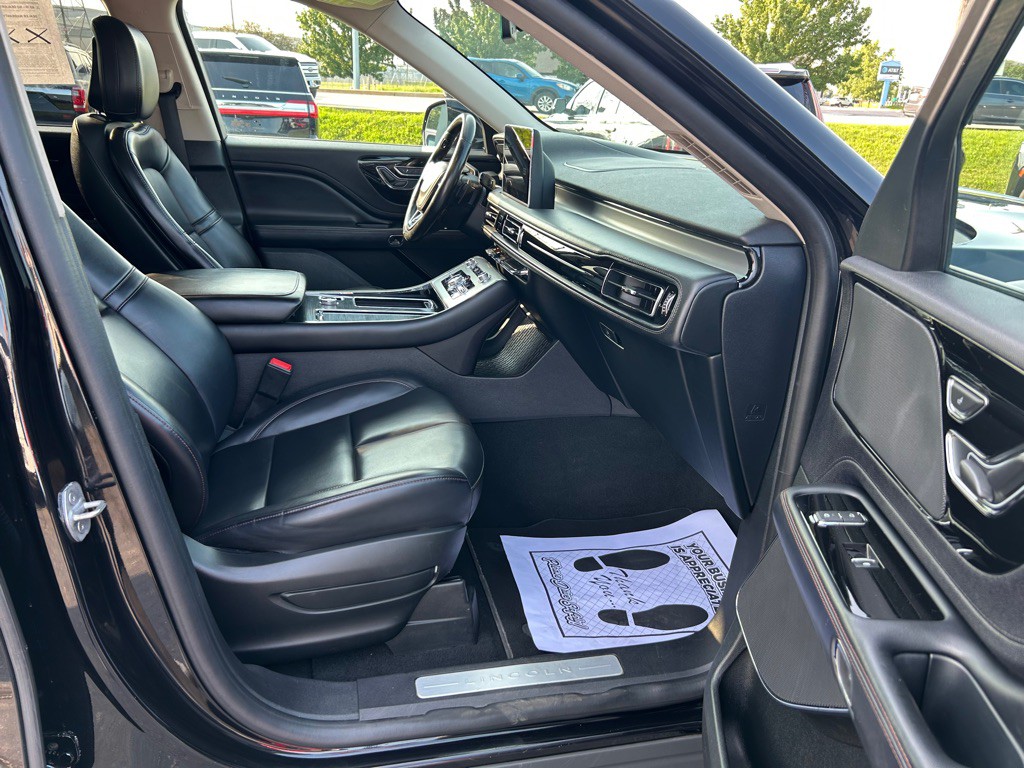 2020 Lincoln Aviator Image 11