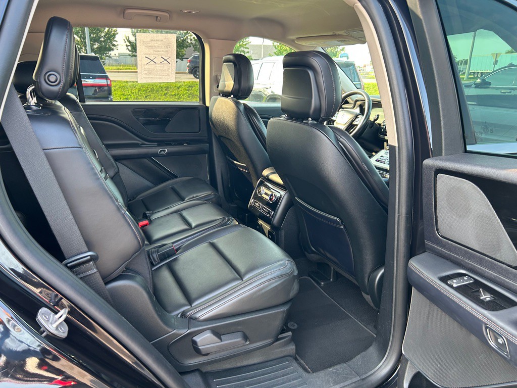 2020 Lincoln Aviator Image 12