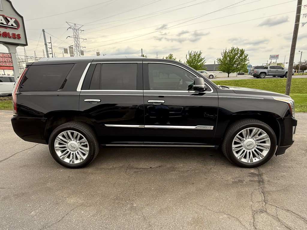 2016 Cadillac Escalade Image 7