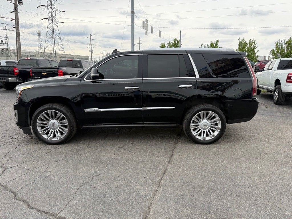 2016 Cadillac Escalade Image 9