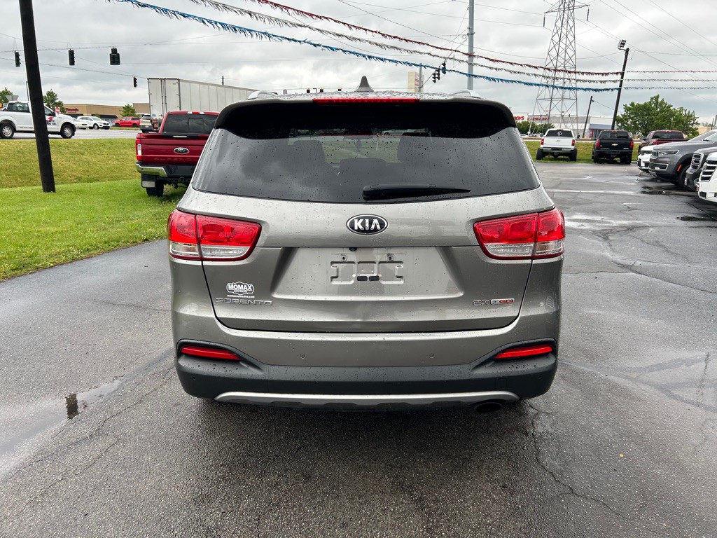 2016 Kia Sorento Image 8