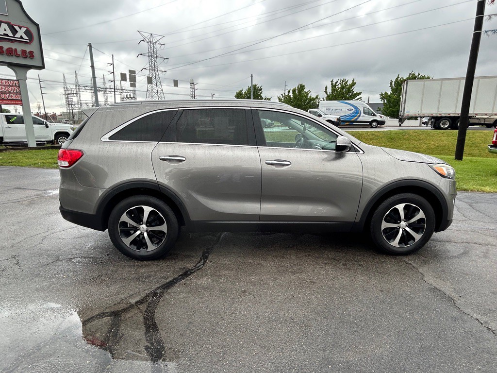 2016 Kia Sorento Image 10