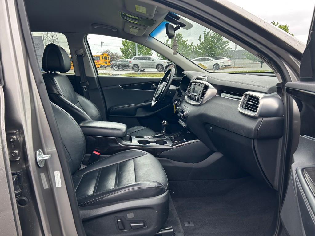 2016 Kia Sorento Image 11