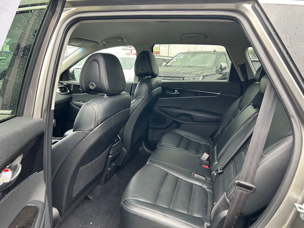 2016 Kia Sorento Image 14