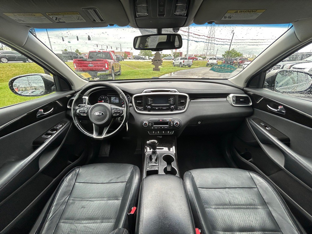 2016 Kia Sorento Image 16