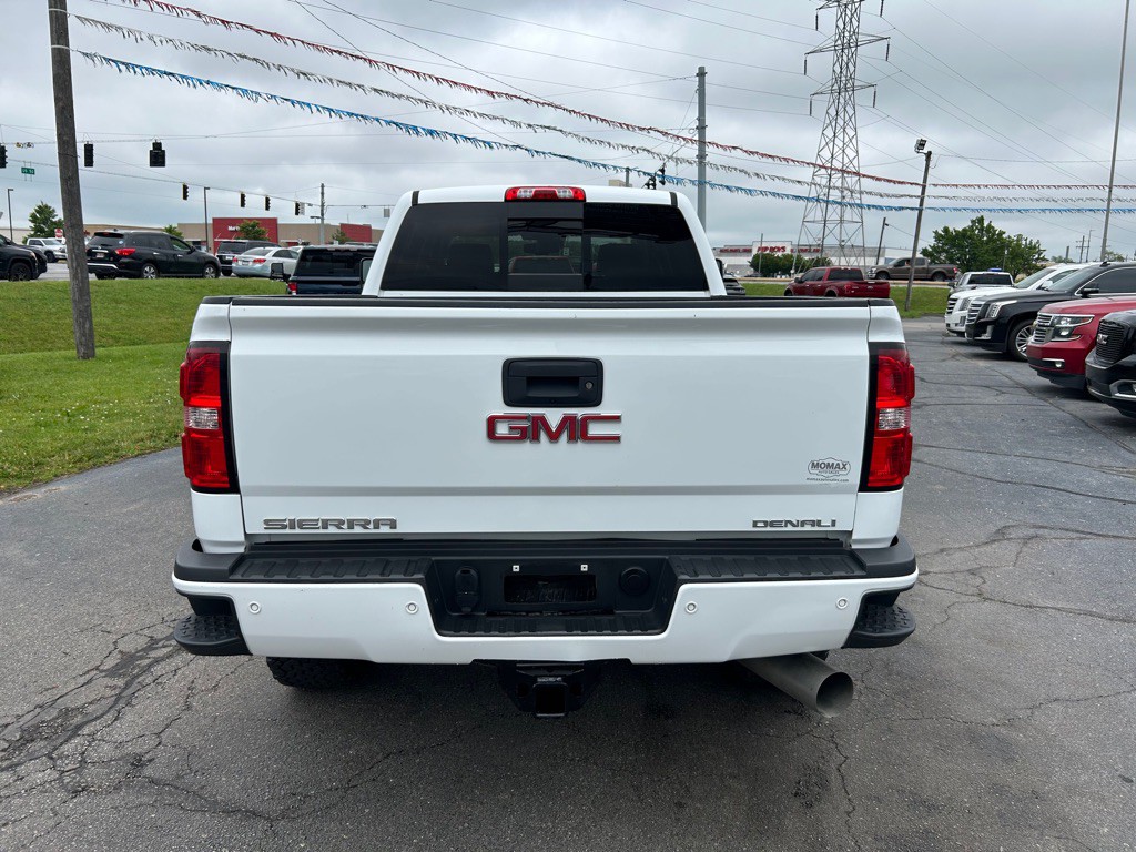 2017 GMC Sierra Image 8