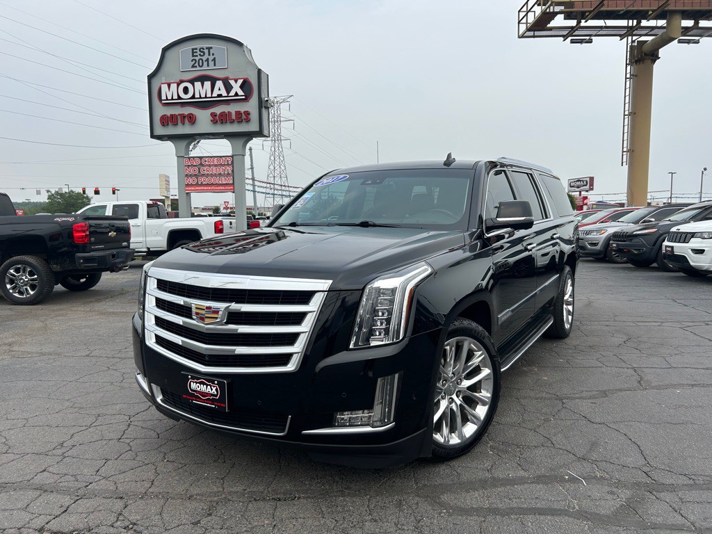 2017 Cadillac Escalade Image 2