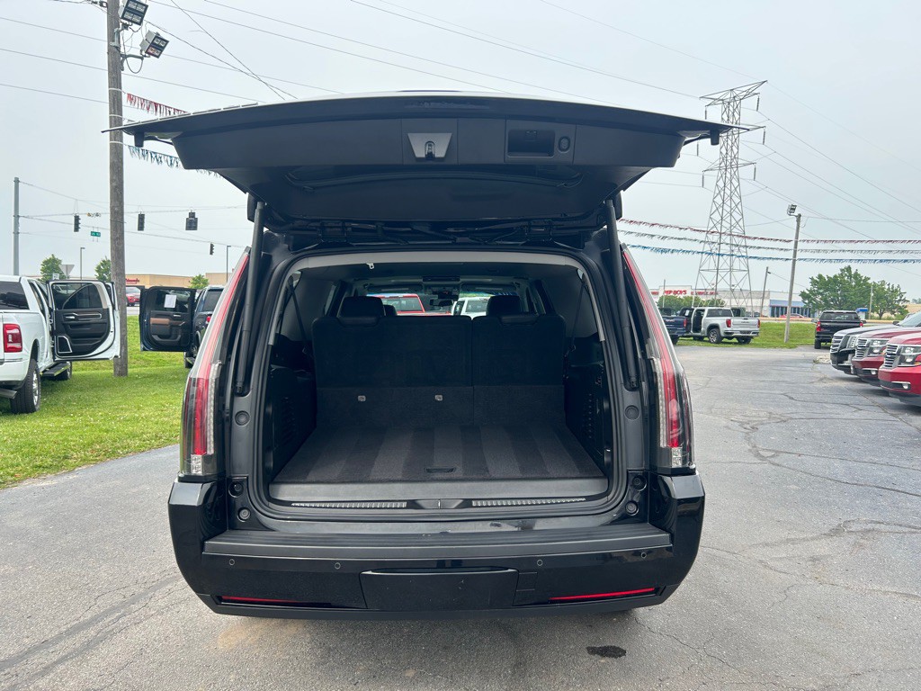 2017 Cadillac Escalade Image 13