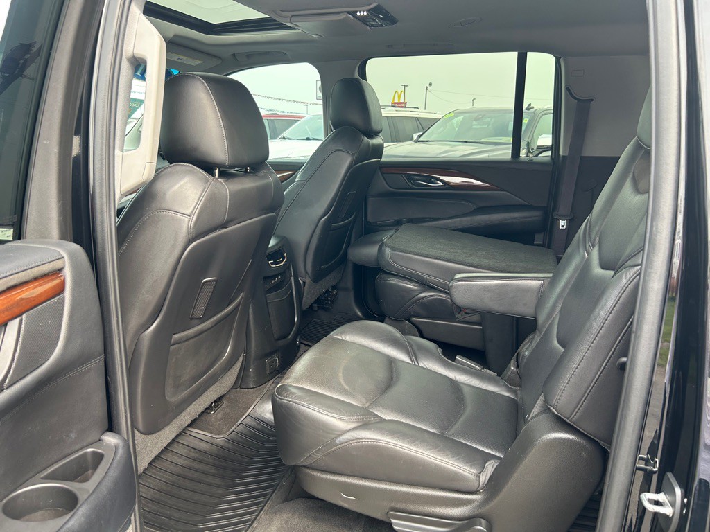 2017 Cadillac Escalade Image 14