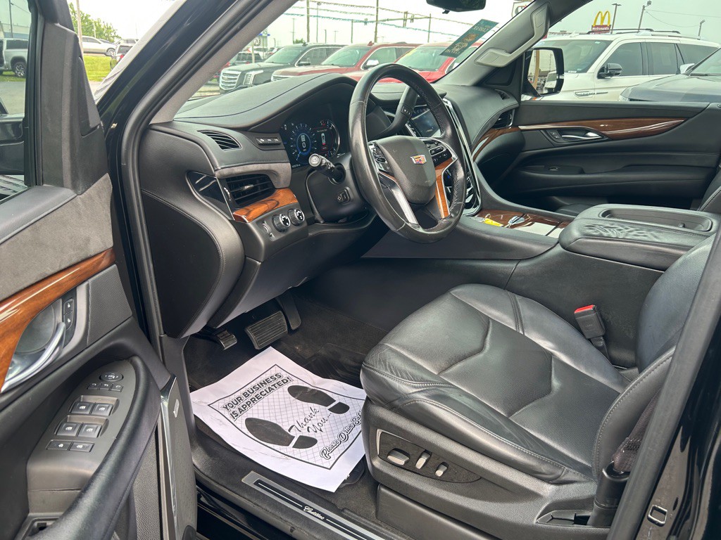 2017 Cadillac Escalade Image 15