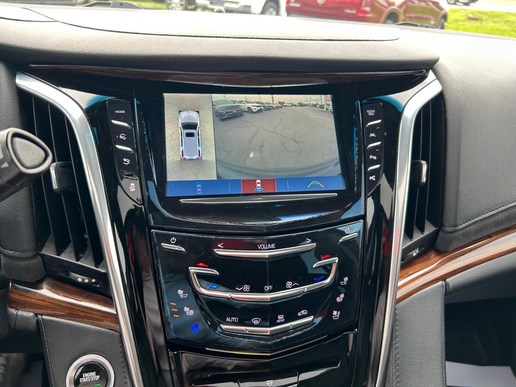 2017 Cadillac Escalade Image 20