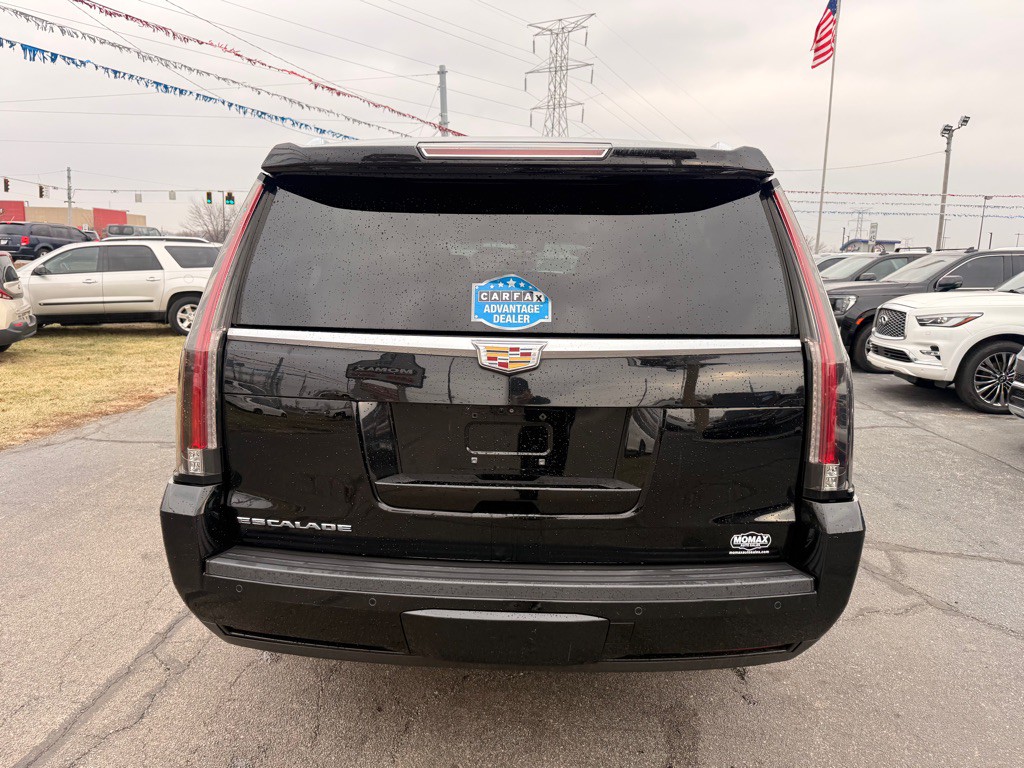 2017 Cadillac Escalade Image 6