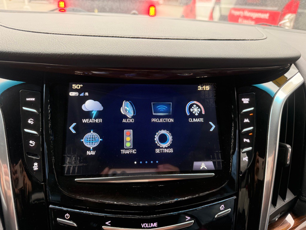 2017 Cadillac Escalade Image 12